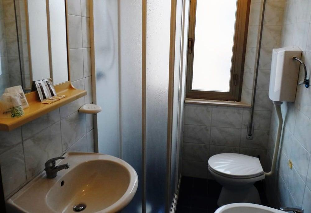Hotel La Dolce Vita Rimini Bagian luar foto