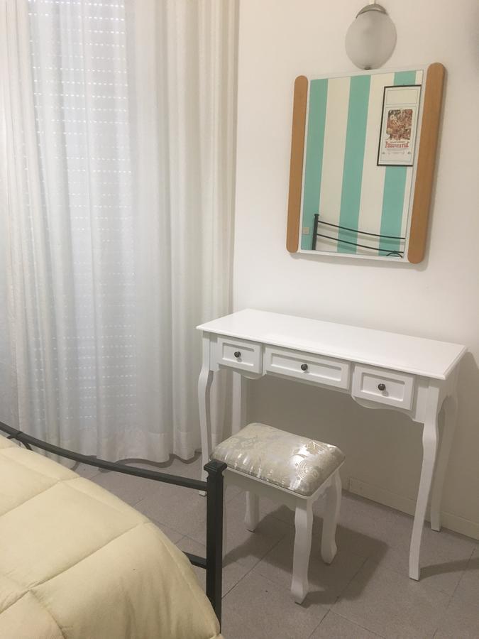 Hotel La Dolce Vita Rimini Bagian luar foto