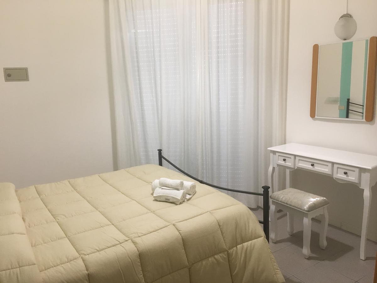 Hotel La Dolce Vita Rimini Bagian luar foto
