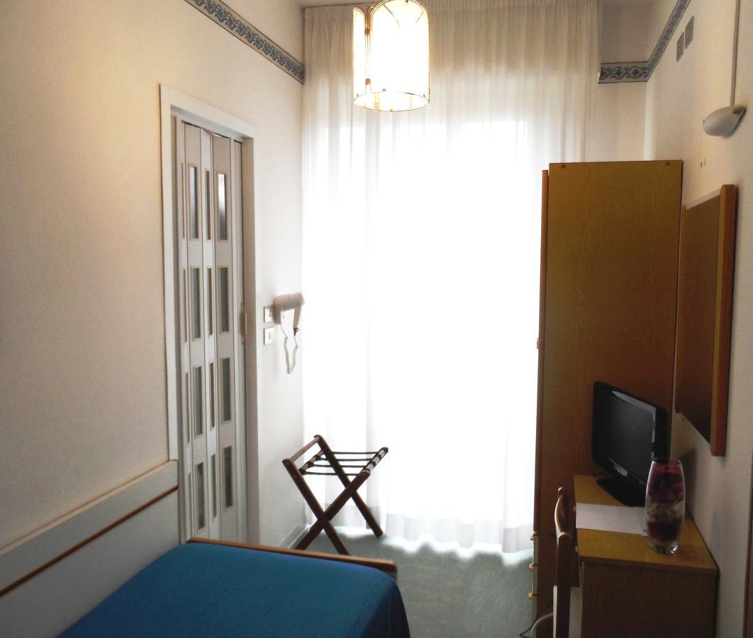 Hotel La Dolce Vita Rimini Ruang foto